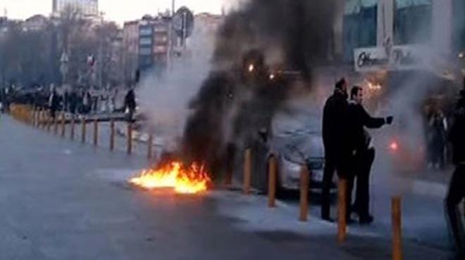 stanbul Taksim Meydan'nda benzinle aracn yakt