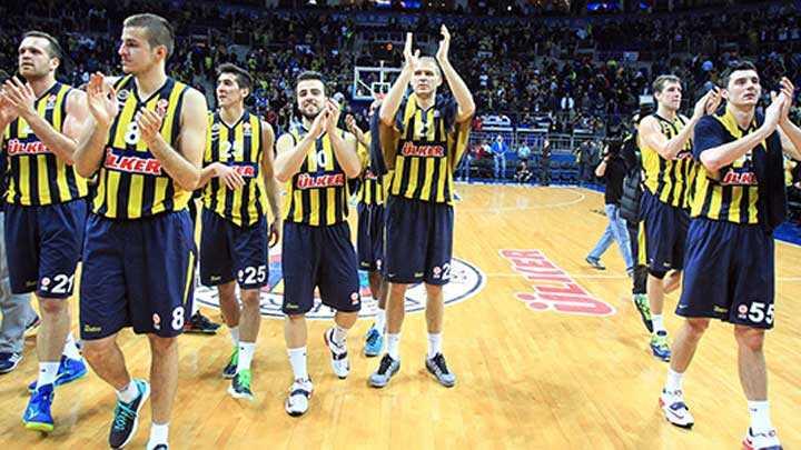 Fener'den izme'de mthi zafer!