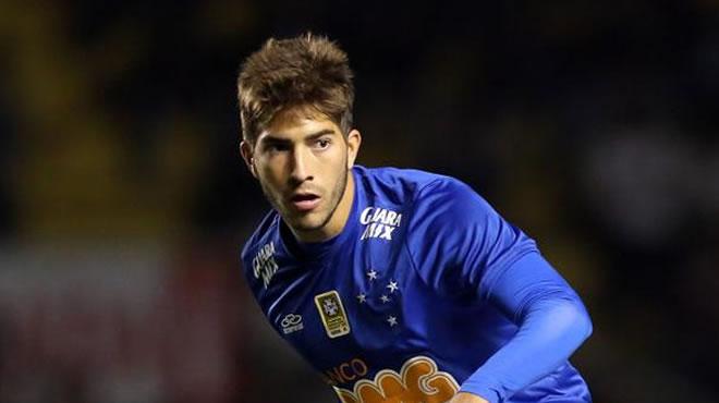 Lucas Silva'dan 5,5 yllk imza!