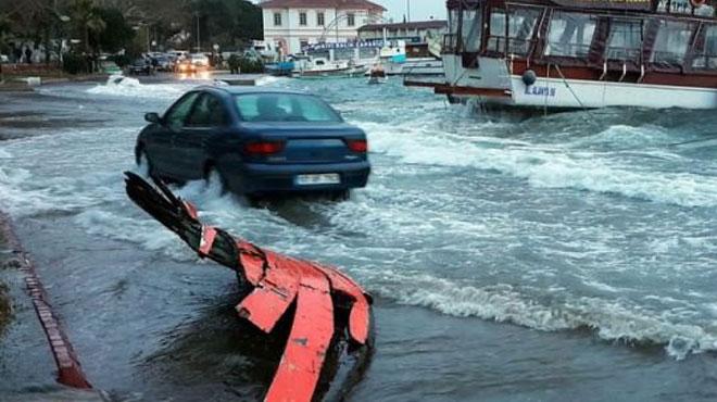 Erdekte lodos denizle karay birletirdi