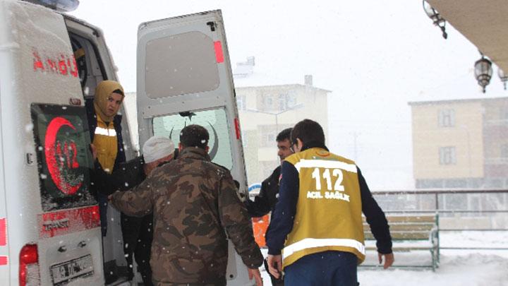 Polis arac devrildi: 3 yaral