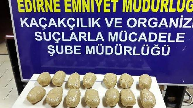 Yolcu koltuunun altnda 6 kilo eroin ele geirildi