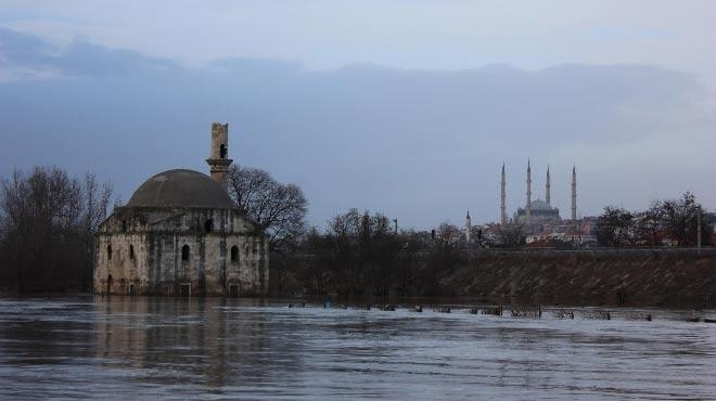 Edirnedeki takn nehirden grntlendi