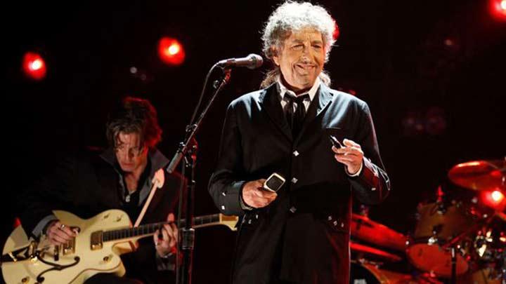 Bob Dylan eletirmenlere isyan etti