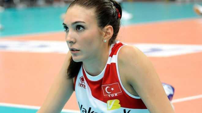 Naz Aydemir'den dnyada bir ilk...