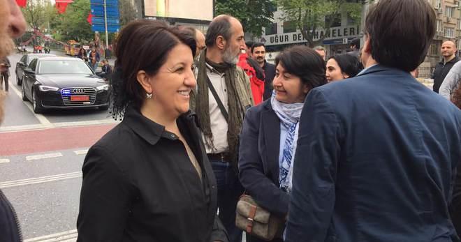 HDP'li Pervin Buldan, Beikta'a makam aracyla geldi