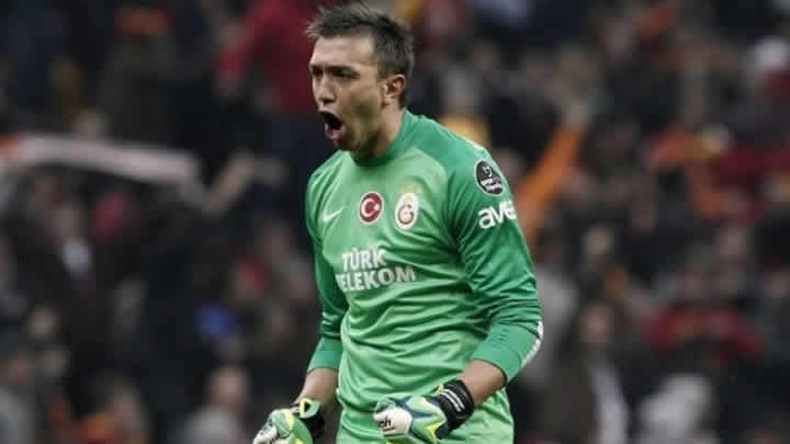 Muslera'dan kart isyan!