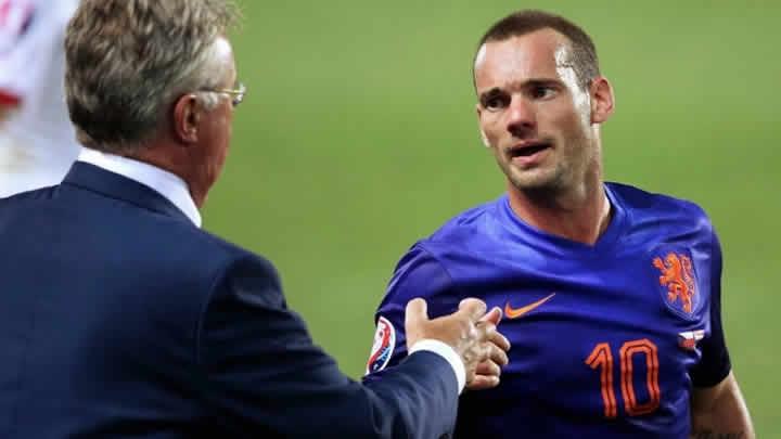 Hollanda kadrosu akland! Sneijder... 