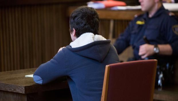 Avusturya'da 14 yandaki Trk genci, 'terr' sulamasyla mahkemeye karld