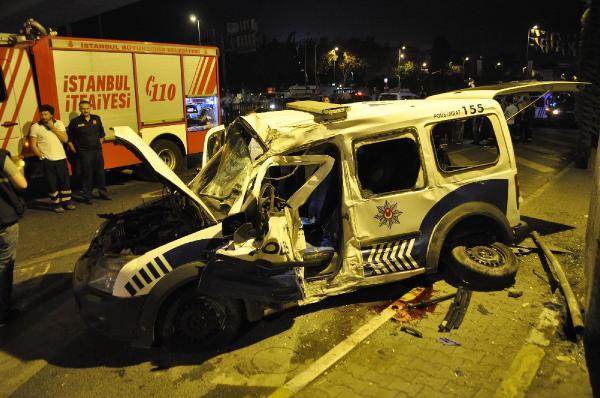 Kontrolden kan polis arac kaza yapt: 1 ehit, 2 yaral