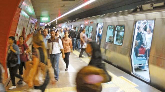 stanbul'da insansz metro dnemi balyor