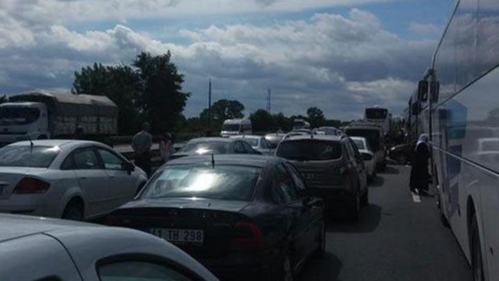 stanbul yolu kapand, trafik fel