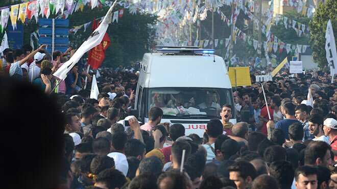 HDP mitinginde feci patlama!