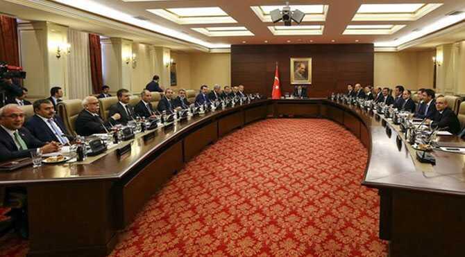 AK Parti toplanyor
