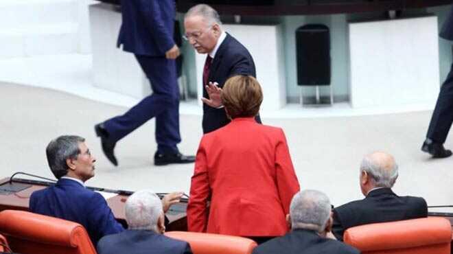hsanolu ile Akener'in ilgin anlar