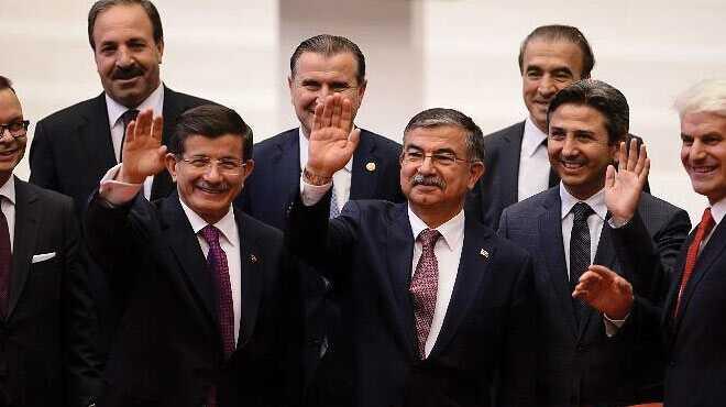 TBMMnin yeni Bakan firesiz smet Ylmaz 