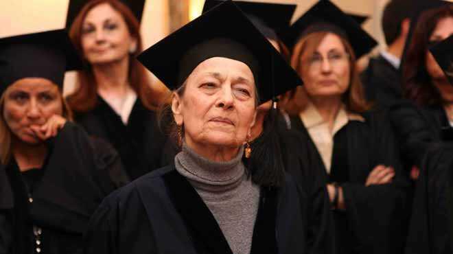 kinci Baharlarnda Boazii ve Harvard diplomasna sahip oldular