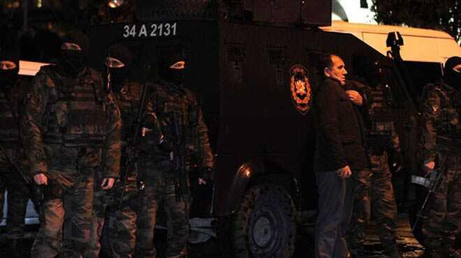 Diyarbakr ve Hakkari'de polise bombal saldr!