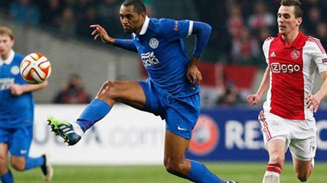 Dnipro'dan Douglas aklamas!