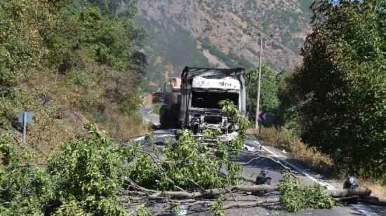 Tunceli-Erzincan karayolu trafie kapatld