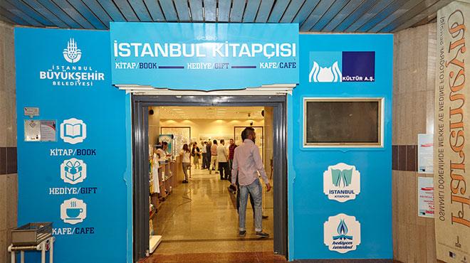 stanbul'un kitaplar Taksim Metrosu'nda!