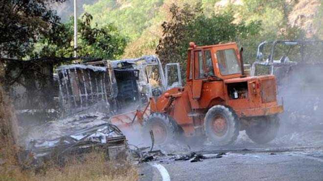 Tunceli - Erzincan Karayolu yine kapand