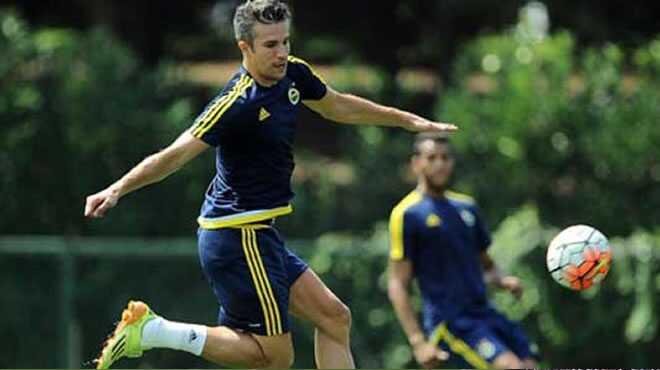 Fenerbahe'de Van Persie sevinci!