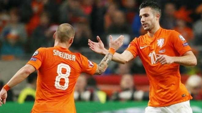 Hollanda kadrosu akland! Sneijder ve RVP