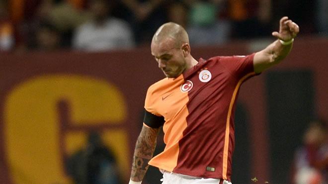 FLA! Sneijder'in menajeri o iddiay dorulad!