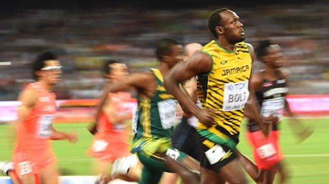 200 metrede altn madalya Usain Boltun!