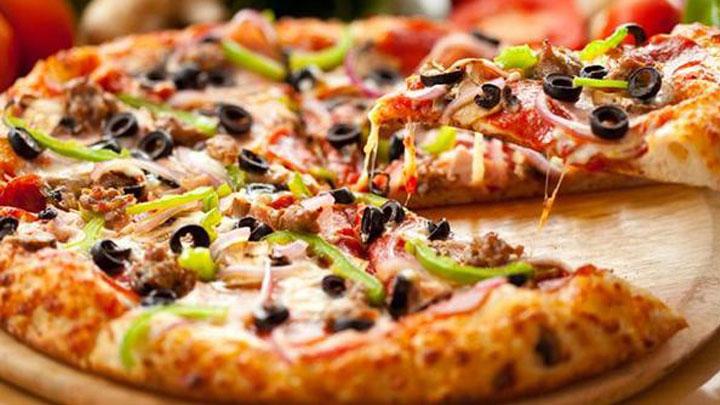 Kapda hediye pizzayla 15 milyonluk vurgun yaptlar