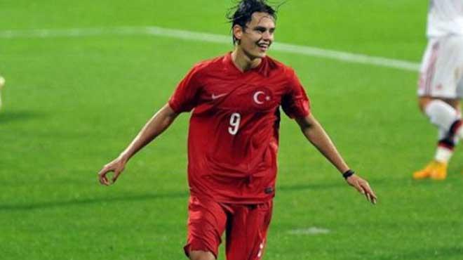 Enes Ünal, zirveyi hedefliyor