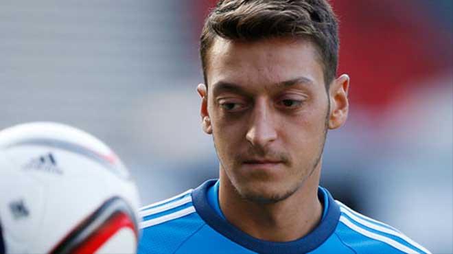 Mesut zil terre sessiz kalmad