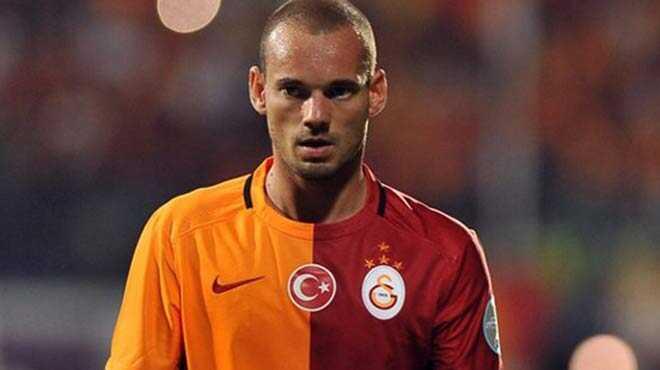 Sneijder gen futbolcuya hayran kald!