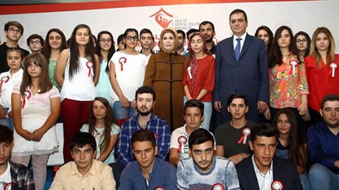 Emine Erdoan ehit aileleri ile bayramlat