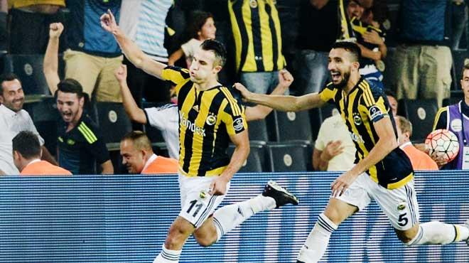 Van Persie: 'Yedek kalmaktan mutlu deilim'