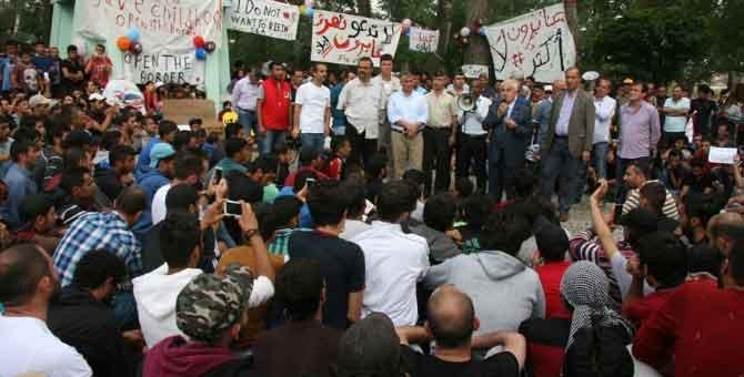 Snmaclardan Vali ahine ok protesto