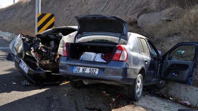 Kayseride trafik kazas: 2 l, 7 yaral