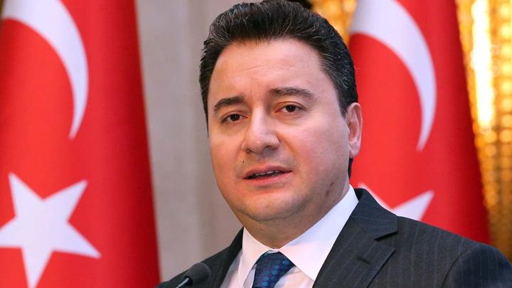 Babacan'dan fla aklamalar