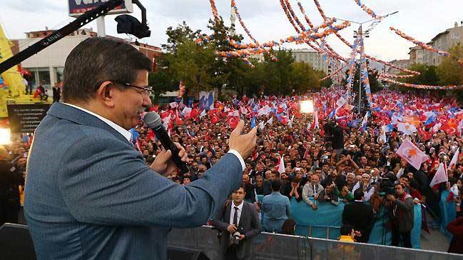 Davutolu'ndan Erzurum'da fla ekonomik vaatler