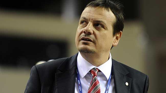 Harun Erdenay: 'Ergin Ataman bir yl daha milli takmn banda'