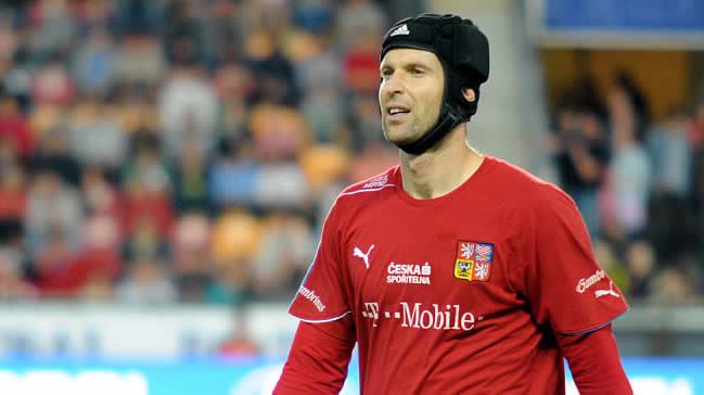 Petr Cech: Bak tehdidiyle oynamayacaz