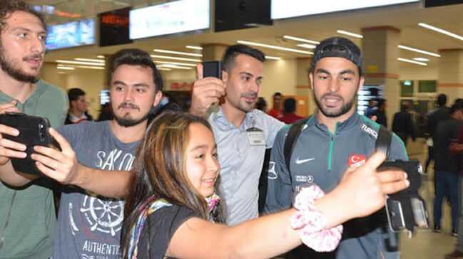 Kahraman Milli Takm stanbul'a geldi