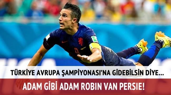 Trkiye Avrupa ampiyonas'na gidebilsin diye Van Persie...