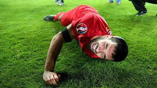 UEFA Arda Turan'n fotorafn seti!