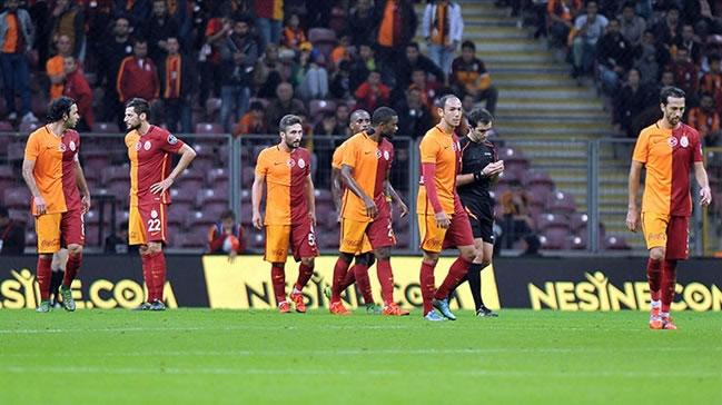 Galatasaray'dan bir ilk... Beikta mandan 24 yl sonra...