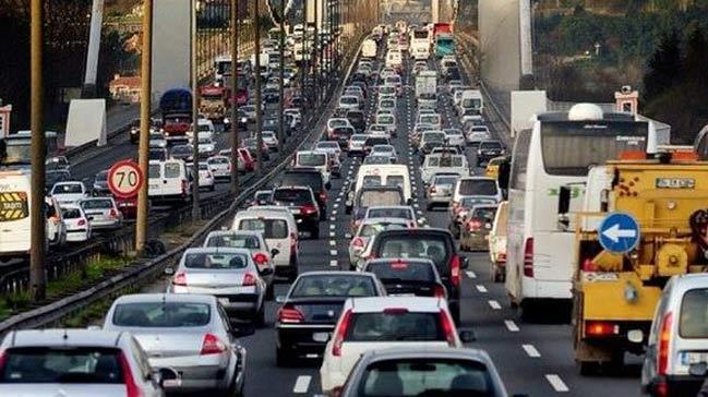 stanbul'da baz yollar trafie kapatlacak