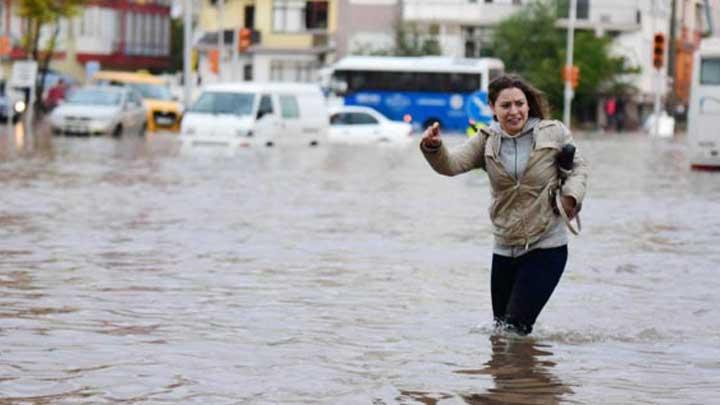 Antalya'da hayat durdu!