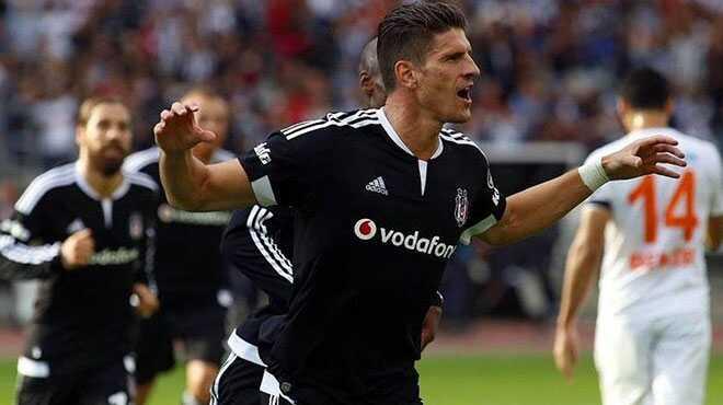 Mario Gomez'den transfer teekkr