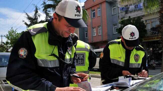 Vergi, har ve cezalar 2016'da %5.6 artacak 